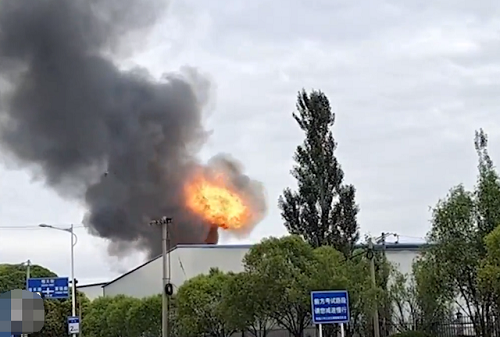 揪心！河北一工廠發(fā)生爆燃！現(xiàn)場(chǎng)觸目驚心！